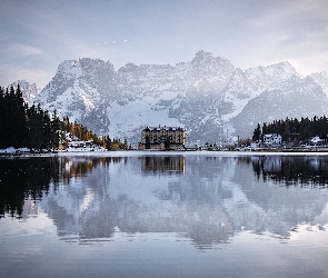 Dolomity, Grand Hotel Misurina, Góry, Misurina Lake, Cortina dAmpezzo, Jezioro, Włochy, Domy