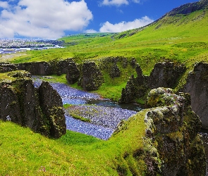 Rzeka Fjadra, Kanion Fjadrargljufur, Islandia, Skały