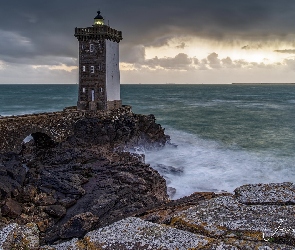 Kermorvan lighthouse, Latarnia morska, Gmina Conquet, Francja, Morze, Skały