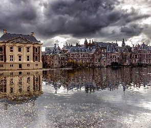 Niebo, Domy, Haga, Chmury, Jezioro Hofvijver, Holandia, Binnenhof