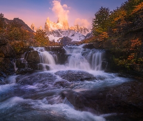 Argentyna, Rzeka, Fitz Roy, Jesień, Drzewa, Szczyt, Patagonia, Park Narodowy Los Glaciares, Góry Andy