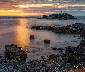 Skały, Anglia, Latarnia morska Godrevy, Morze, Zachód słońca