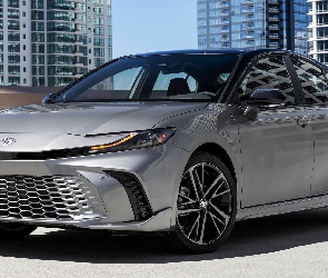 Toyota Camry XSE HEV, Sport Styling