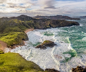 Skały, Roślinność, Morze, Murder Hole Beach, Półwysep Rosguill, Irlandia, Fale, Hrabstwo Donegal, Góry, Wybrzeże, Plaża