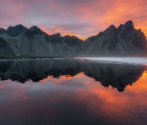 Vestrahorn, Góra, Góry, Islandia, Odbicie, Morze, Zachód słońca