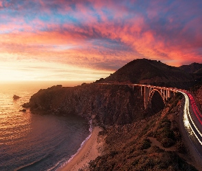 Stany Zjednoczone, Zachód słońca, Droga, Kalifornia, Bixby Creek Bridge, Most, Wybrzeże, Region Big Sur, Morze, Góry