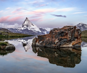 Alpy, Odbicie, Góry, Skały, Zermatt, Szczyt Matterhorn Jezioro Stellisee, Szwajcaria, Miejscowość