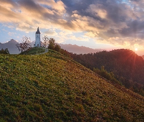 Wzgórze, Słowenia, Wieś Jamnik, Góry, Kościół św Primoza i Felicjana