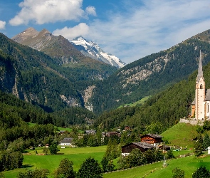 Austria, Drzewa, Kościół św Wincentego z Saragossy, Domy, Lasy, Dolina, Heiligenblut, Góry, Alpy