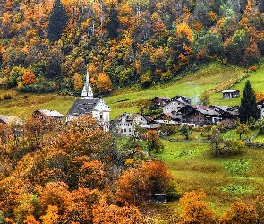 Szwajcaria, Domy, Jesień, Drzewa, Kościół, Alpy, Kanton Graubunden, Region Surselva, Góry