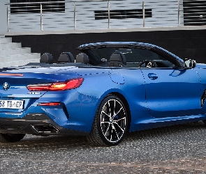 Kabriolet, BMW M850i