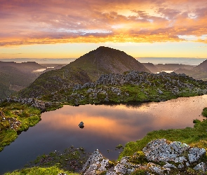 Chmury, Zachód słońca, Jeziora, Anglia, Obszar Lake District, Góry, Innominate Tarn