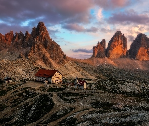 Chmury, Kaplica, Tre Cime di Lavaredo, Włochy, Schronisko Auronzo, Góry, Dolomity