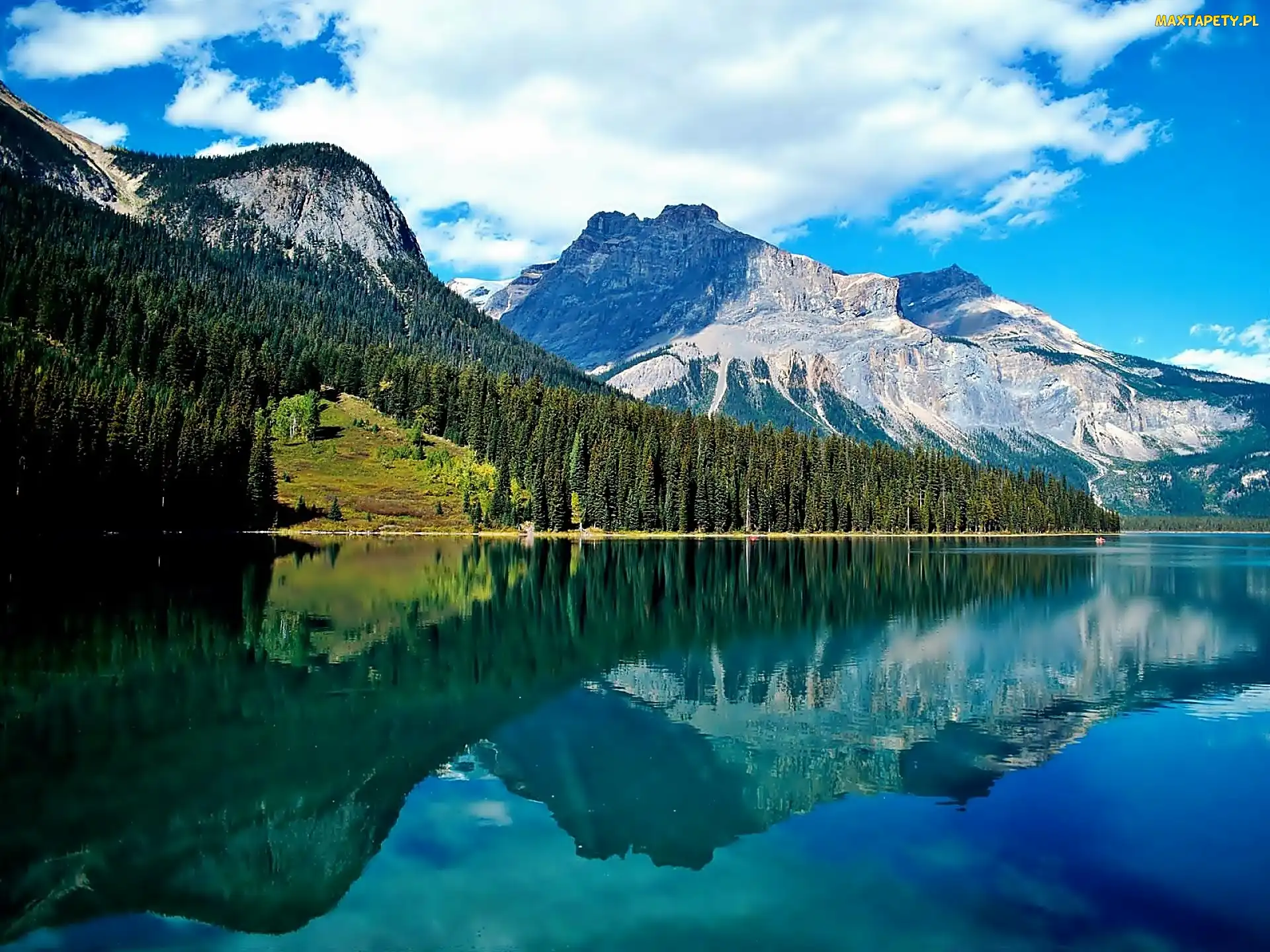 Tapety zdjęcia Kanada Jezioro Emerald Lake Park Narodowy Yoho