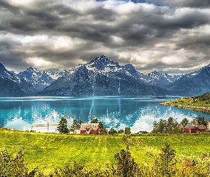 Góry, Norwegia, Domy, Łąki, Jezioro