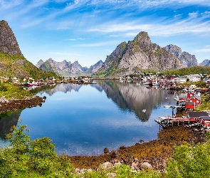 Domy, Morze Norweskie, Lofoty, Góry, Wioska Reine, Norwegia, Wyspa Moskenesoya