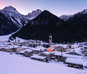 Zima, Lombardia, Valle di Scalve, Włochy, Schilpario, Dolina, Góry, Domy, Drzewa